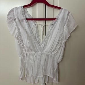 Abercrombie & Fitch White Flowy Blouse